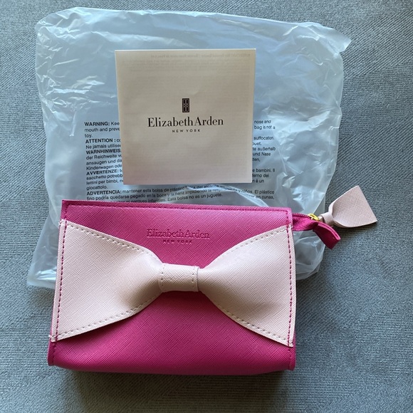 Elizabeth Arden New Cosmetic Bag - Picture 14 of 14